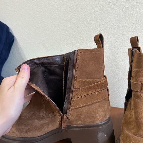 Steve Madden Women's Coletta Lug-Sole Buckle Booties Size 7.5 Brown Leather Fall - Picture 2 of 10